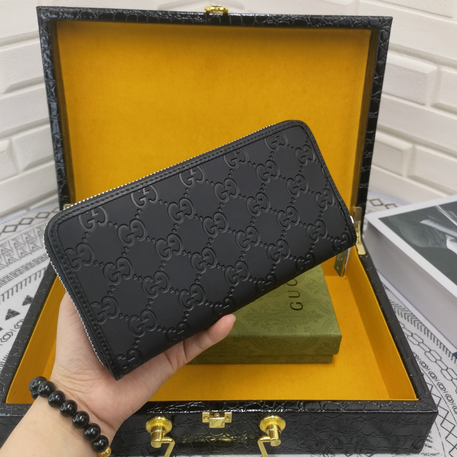 [TOP] GUCCI Men's Wallet - Black