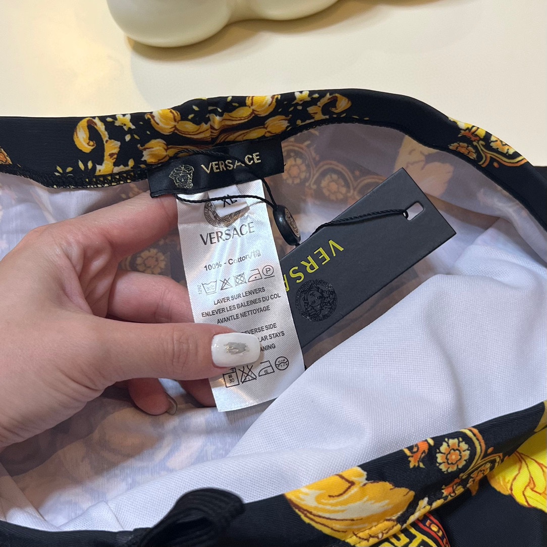 [Top] VERSACE Men's Swimsuits