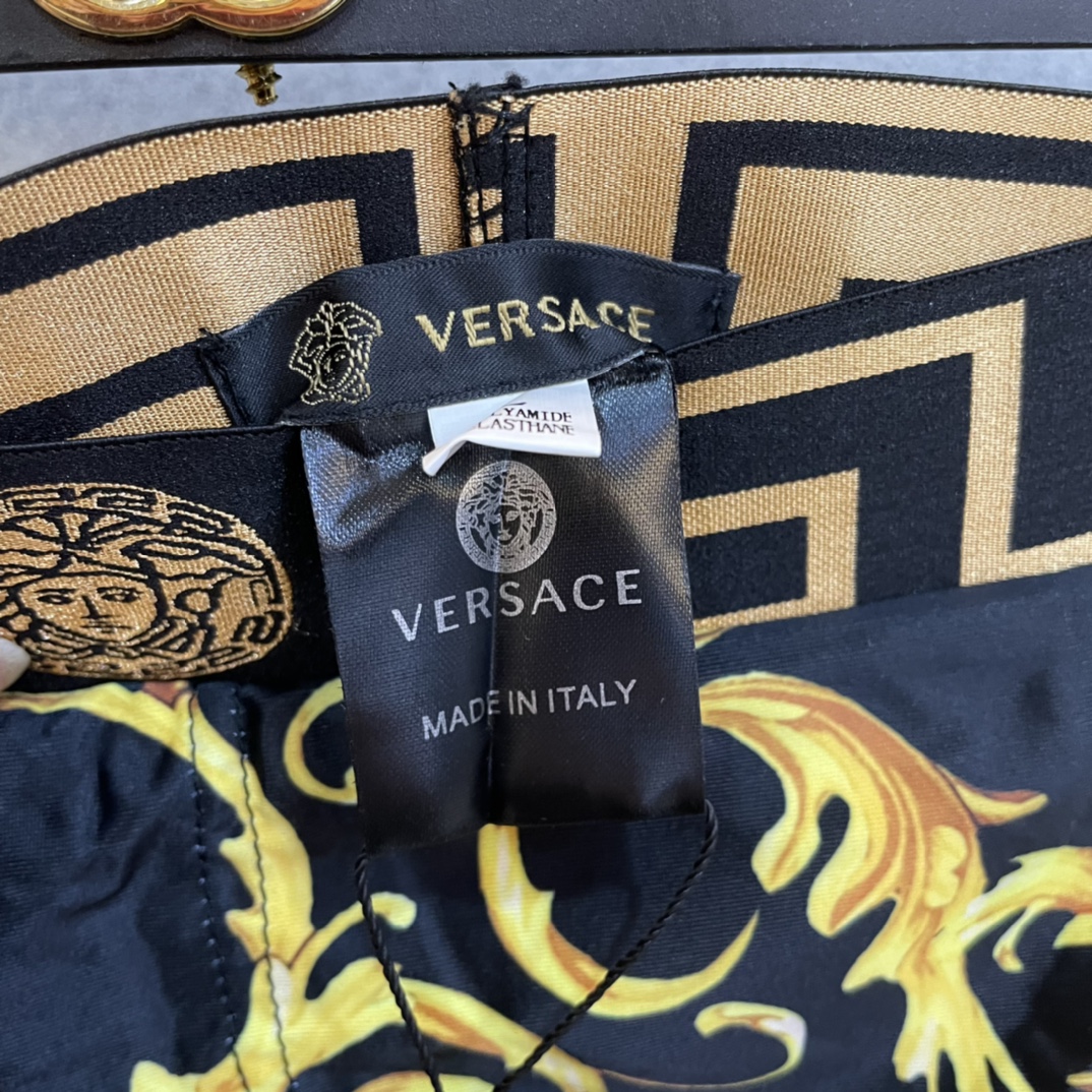 [Top]  VERSACE  Men's Swimsuits