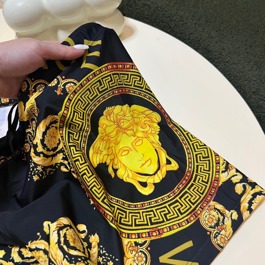 [Top] VERSACE Men's Swimsuits