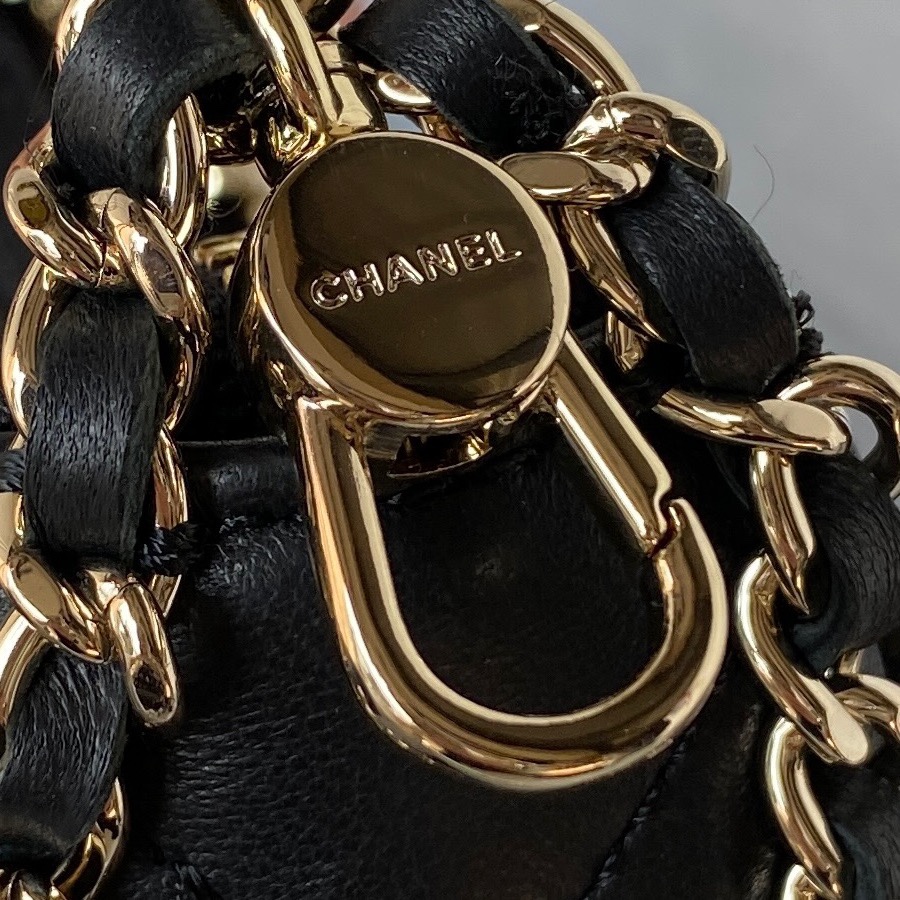 [TOP] CHANEL Moon Bag - GHW - Black