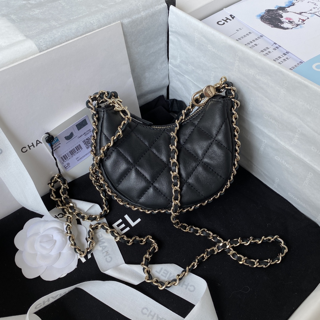 [TOP] CHANEL Moon Bag - GHW - Black