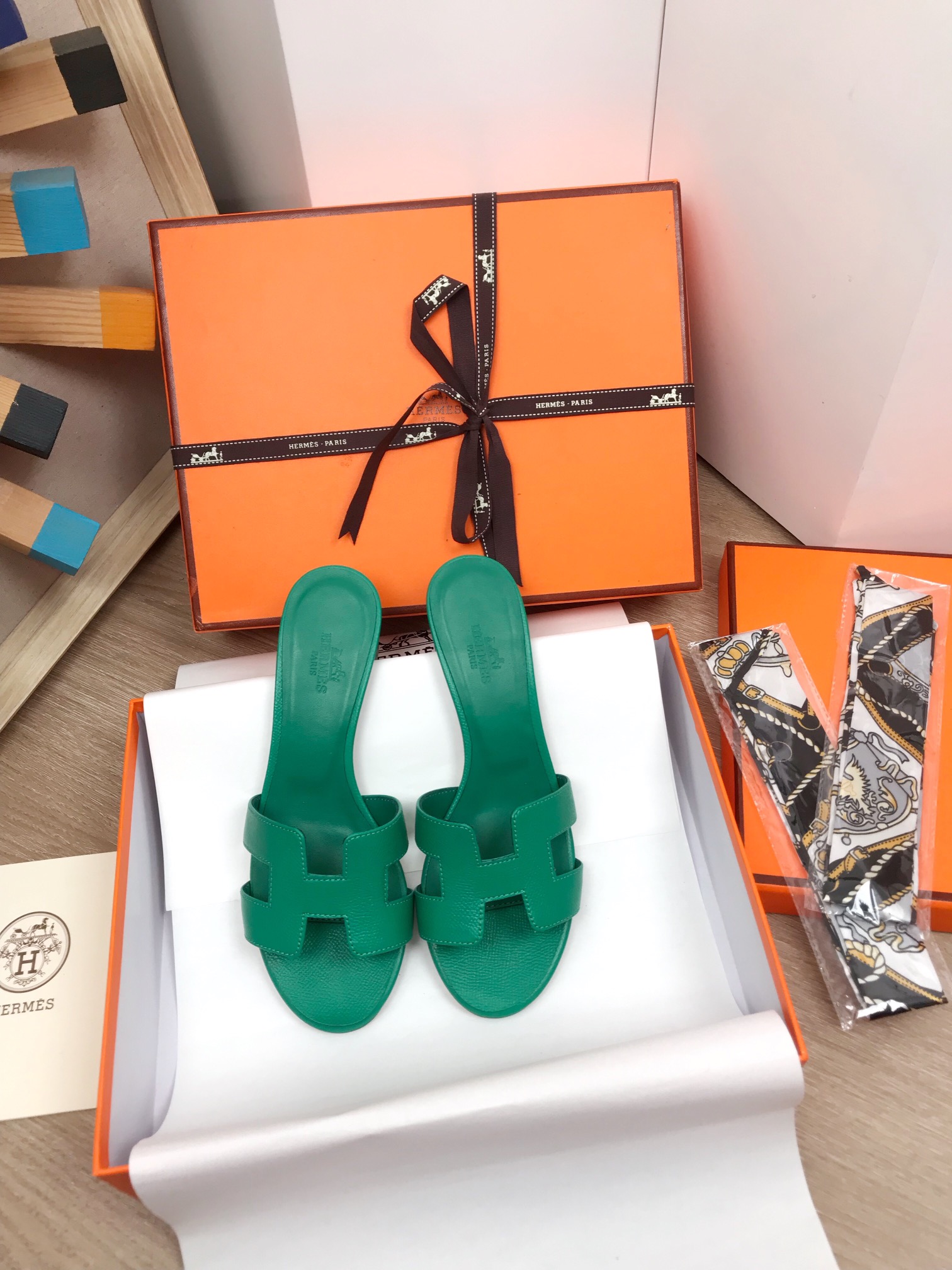 [TOP] HERMES Chunky Heel Slippers - 16 Color
