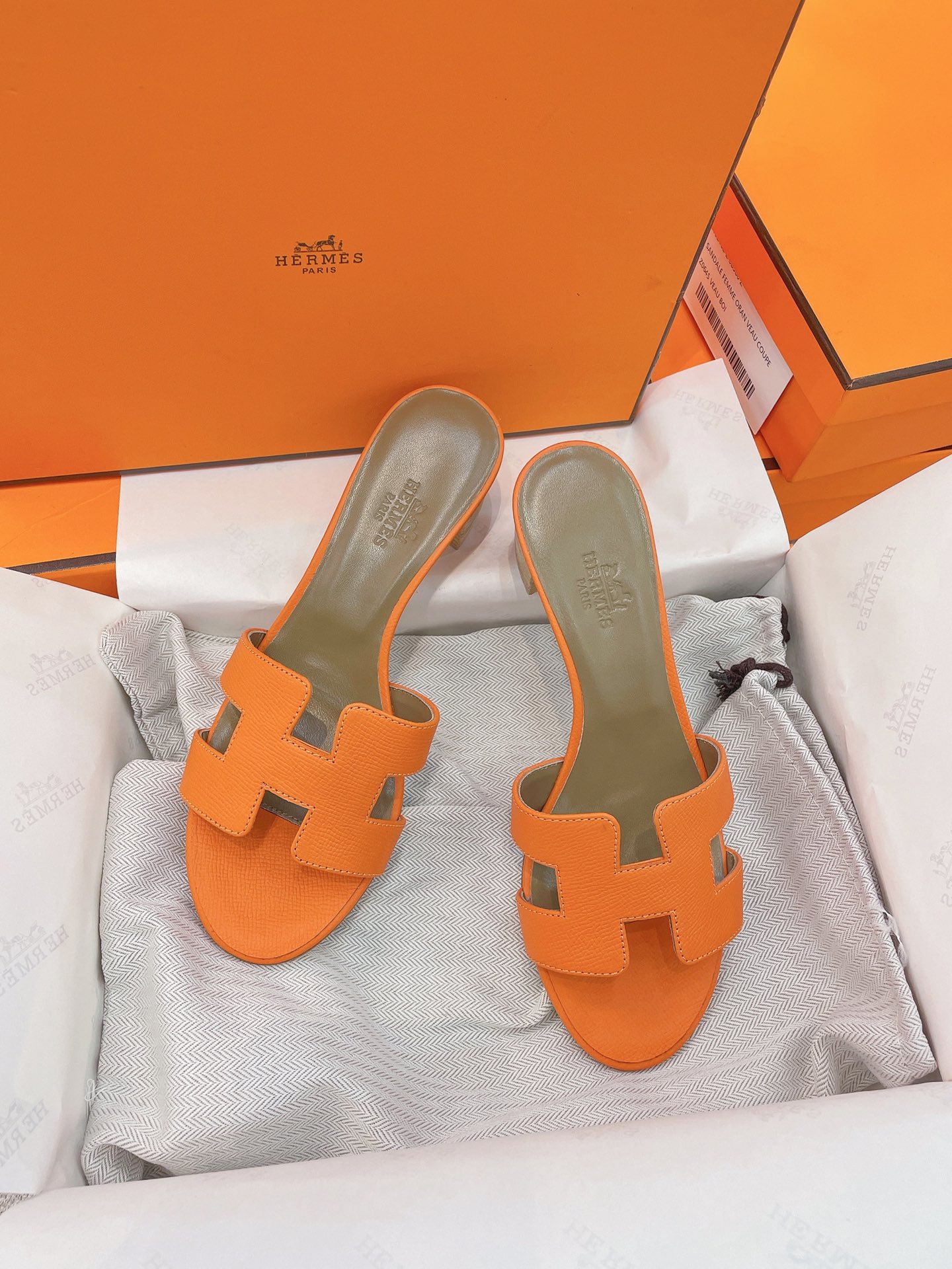 [TOP] HERMES Chunky Heel Slippers - 16 Color