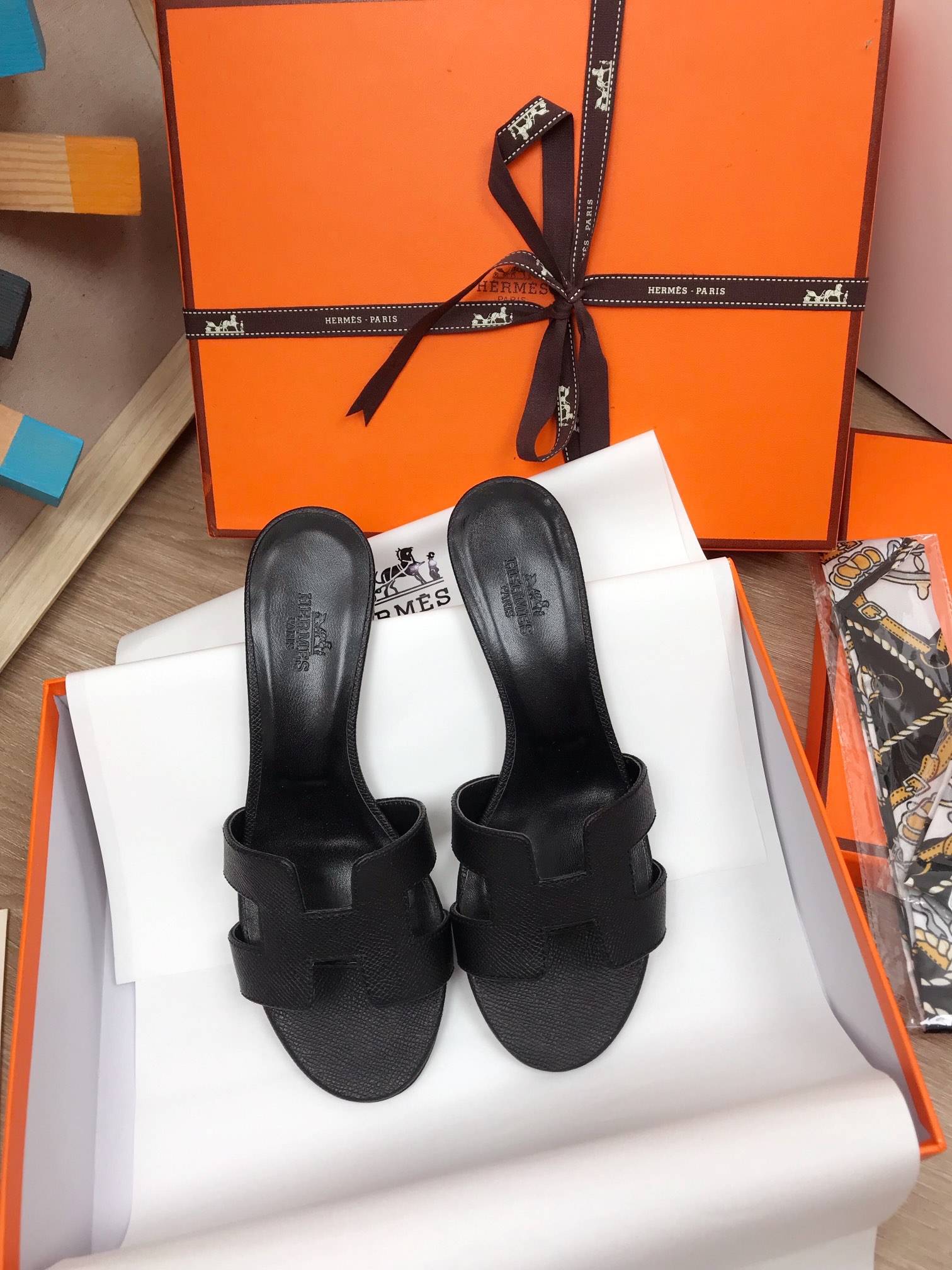 [TOP] HERMES Chunky Heel Slippers - 16 Color