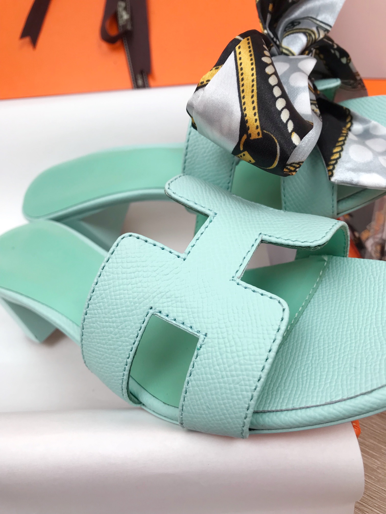 [TOP] HERMES Chunky Heel Slippers - 16 Color