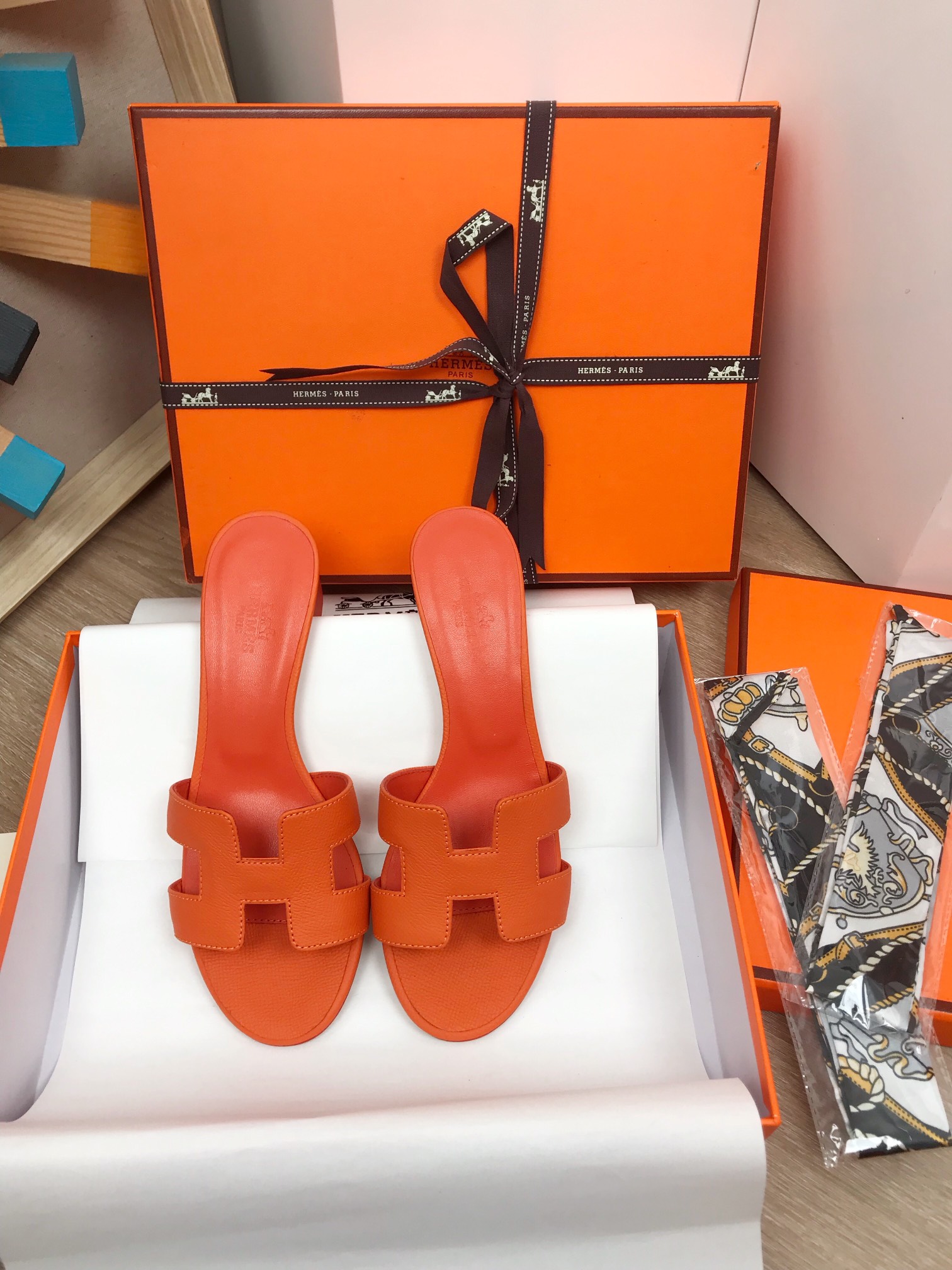 [TOP] HERMES Chunky Heel Slippers - 16 Color