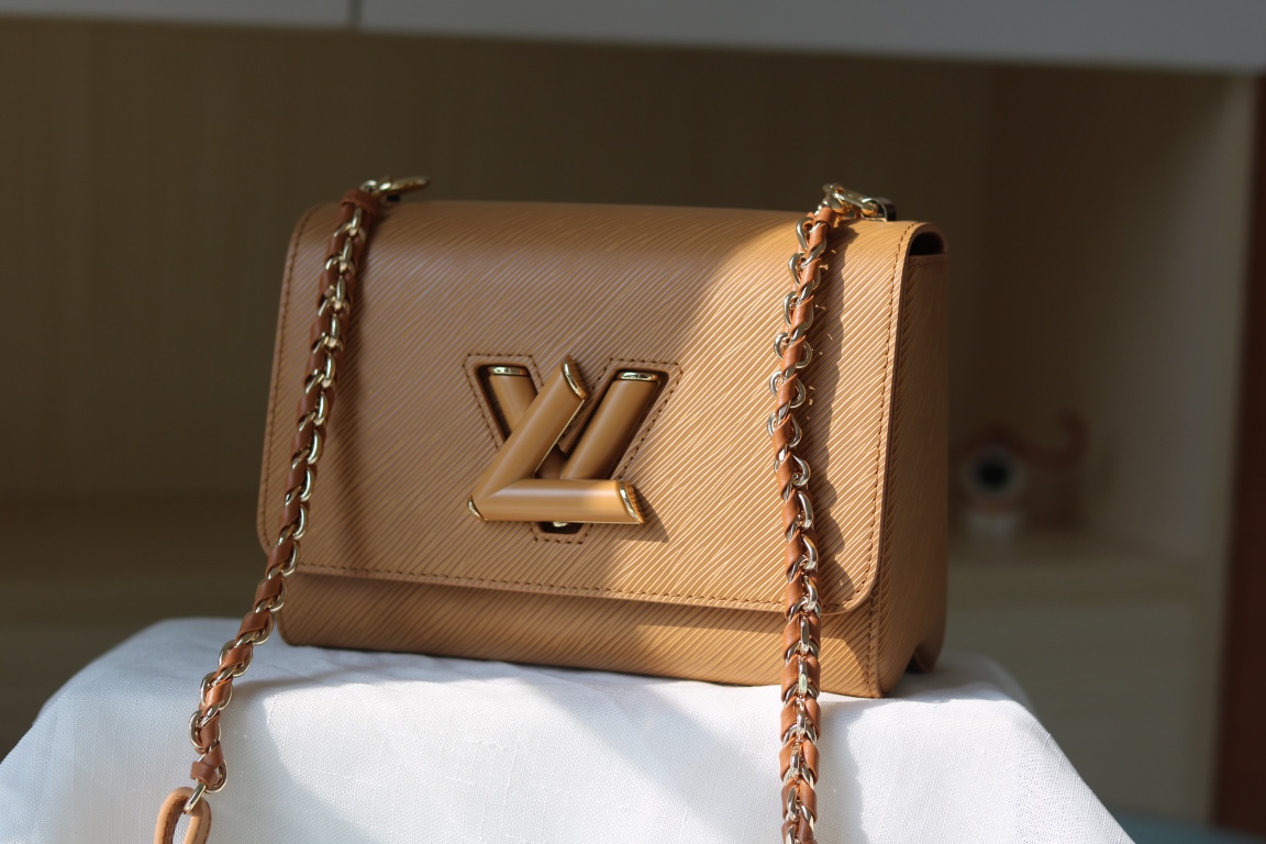 [TOP] Louis Vuitton LV  Twist MM Bag 23 x 18 x 8 cm- Brown