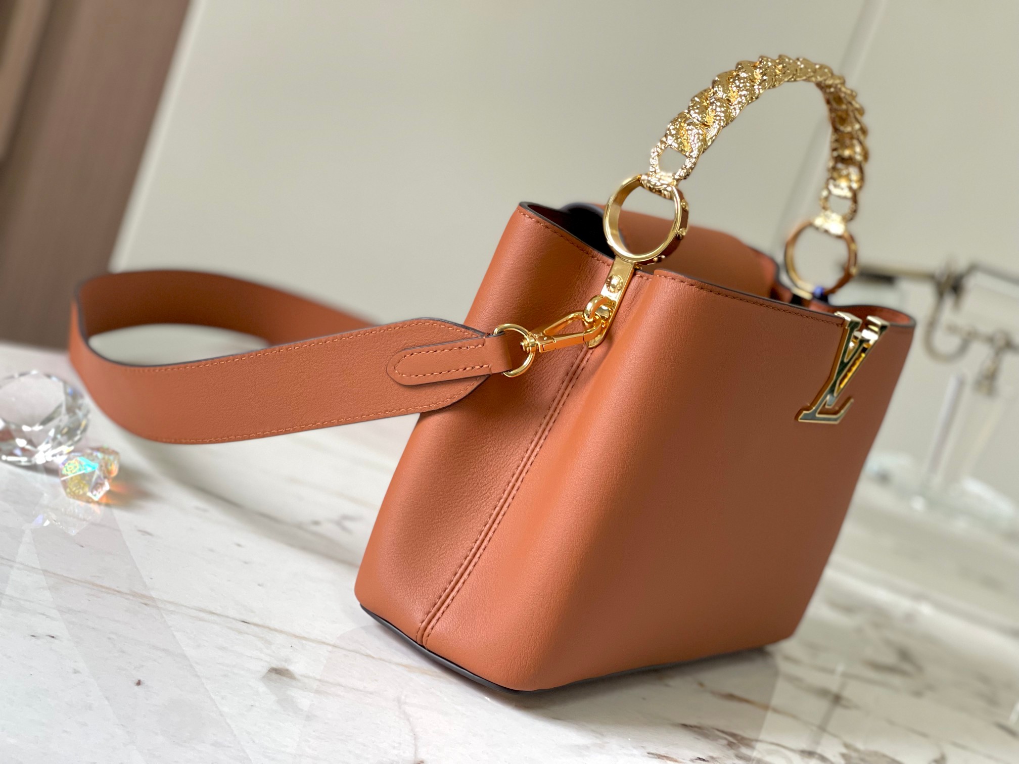 [TOP] Louis Vuitton LV Capucines Bag 27 *18 *9cm- Brown with Green Shell Buckle