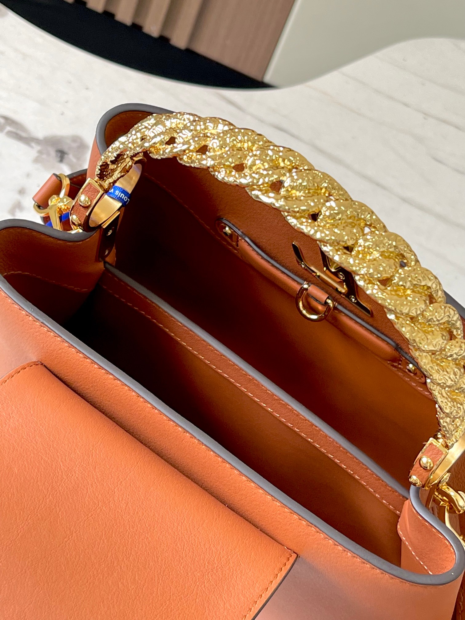 [TOP] Louis Vuitton LV Capucines Bag 27 *18 *9cm- Brown with Green Shell Buckle