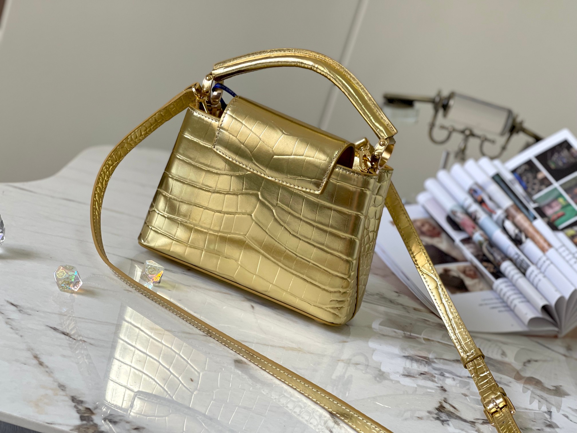 [TOP] Louis Vuitton LV Capucines Bag - Gold glossy with crocodile buckle