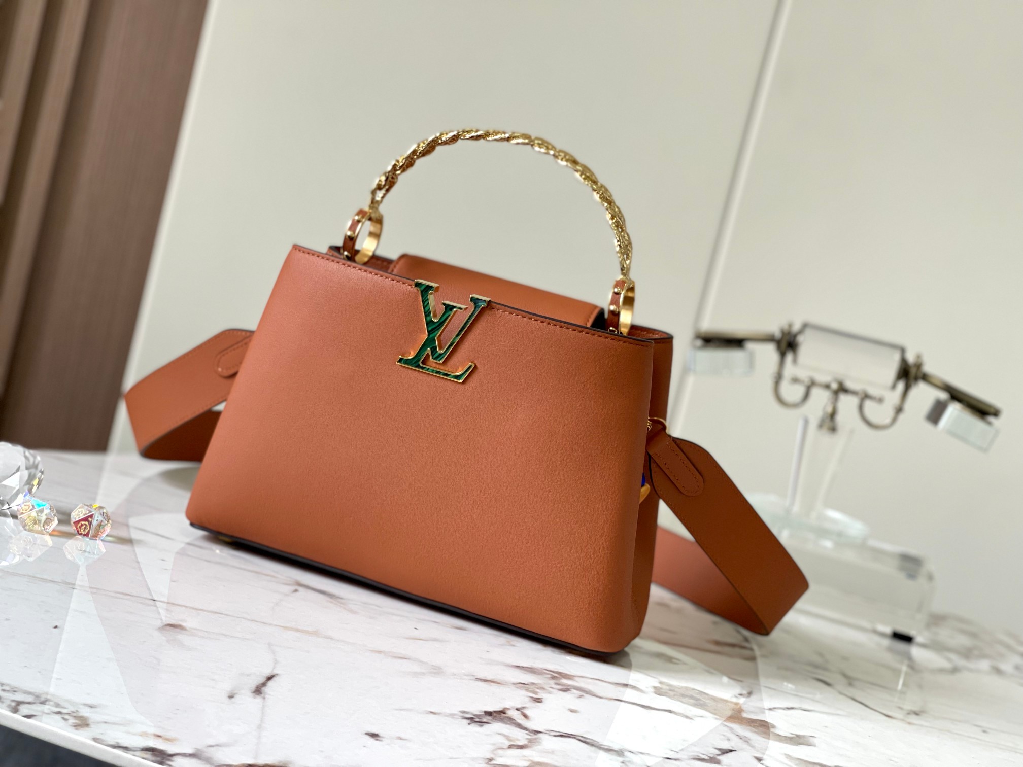 [TOP] Louis Vuitton LV Capucines Bag 27 *18 *9cm- Brown with Green Shell Buckle