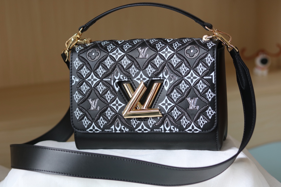 [TOP] Louis Vuitton LV  Twist MM Bag 23 x 17 x 9.5 cm - 2 Colors