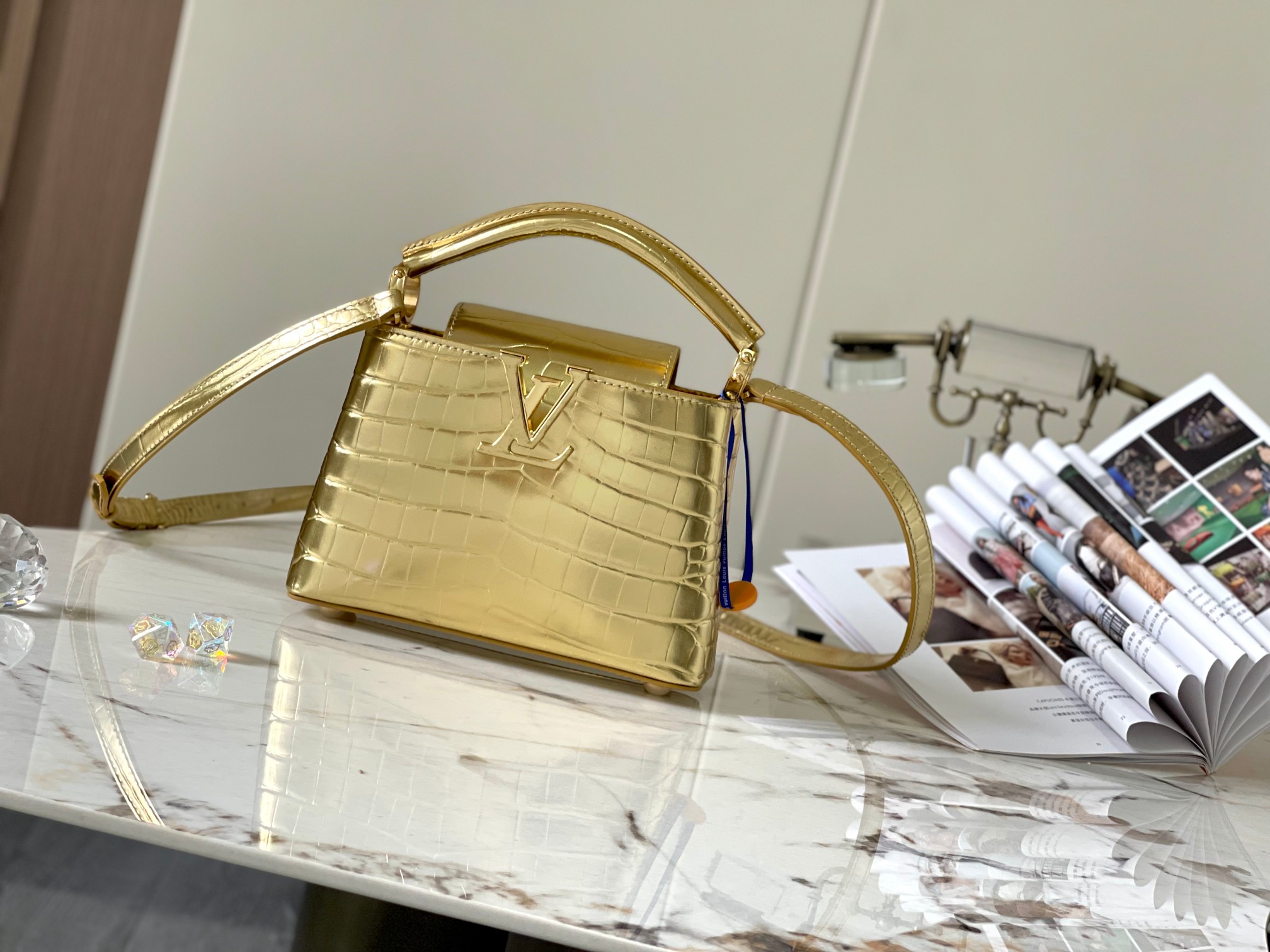 [TOP] Louis Vuitton LV Capucines Bag - Gold glossy with crocodile buckle
