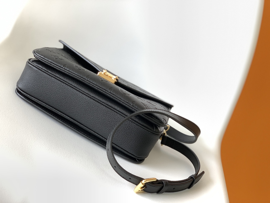 [TOP] Louis Vuitton LV L*V Pochette Métis 25 x 19 x 7 cm- 7 Colors