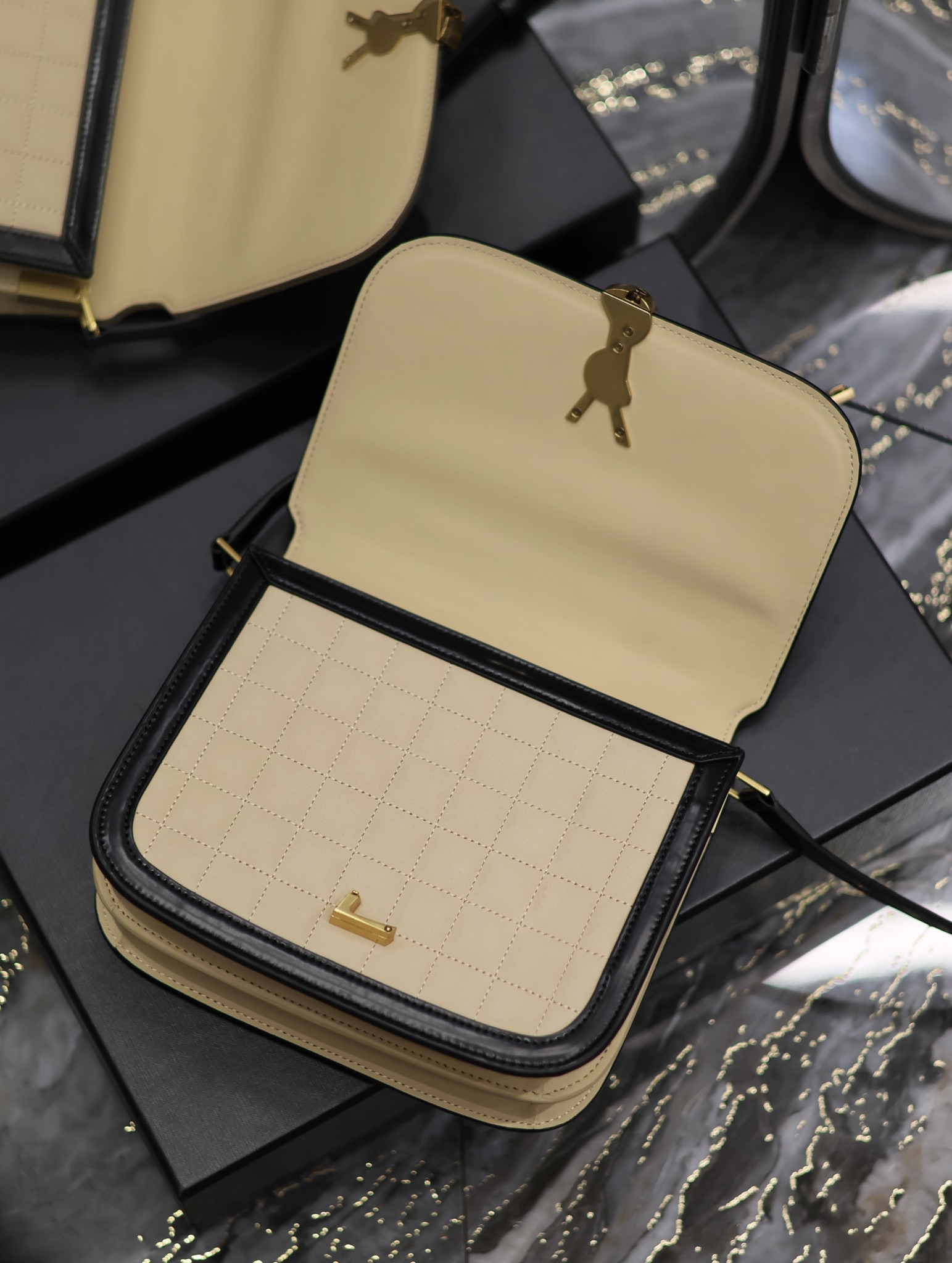 [TOP] Yves Saint Laurent YSL 𝑺𝑶𝑳𝑭𝑬𝑹𝑰𝑵𝑶 Handbag