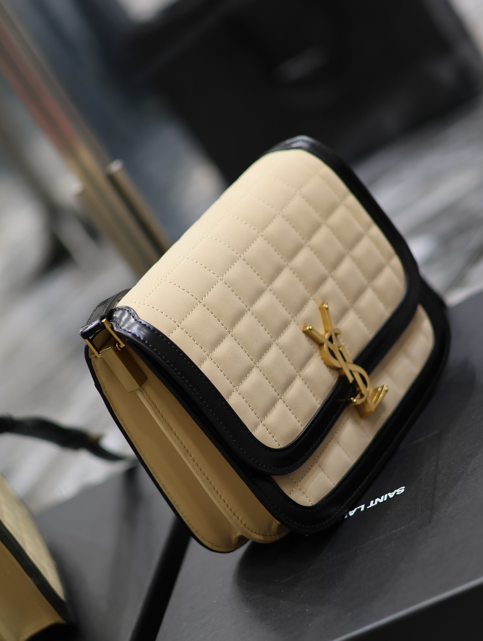 [TOP] Yves Saint Laurent YSL 𝑺𝑶𝑳𝑭𝑬𝑹𝑰𝑵𝑶 Handbag