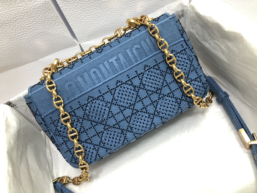 [TOP] Christian Dior Caro Bag - Embroidered Denim Blue Diamond 20 x 12 x 7 cm