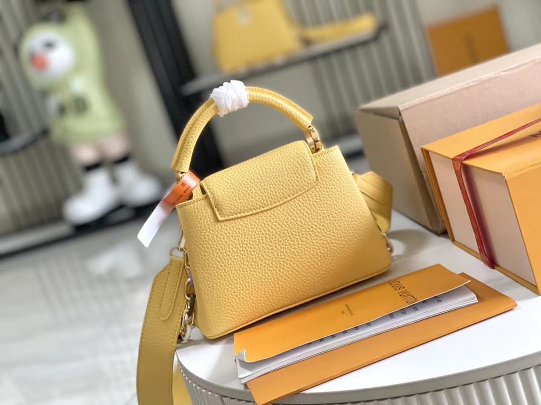 [TOP] Louis Vuitton LV Capucines Bag 3 Sizes - Yellow