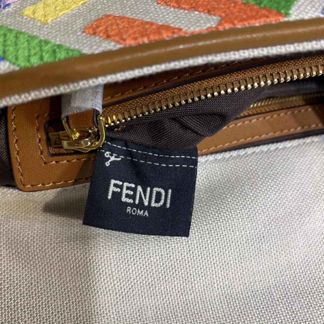 [TOP] FENDI Baguette HandBag
