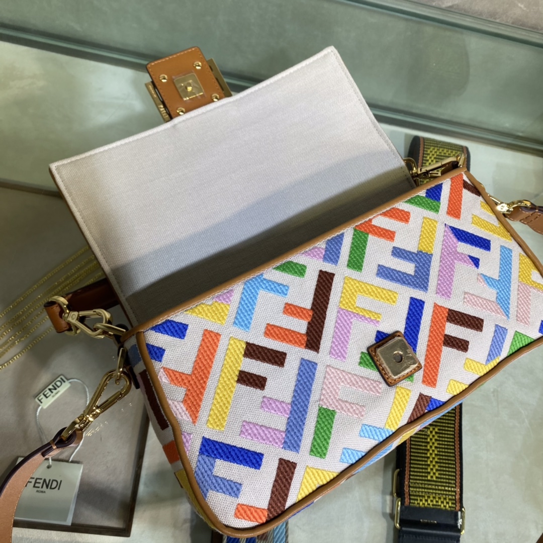 [TOP] FENDI Baguette HandBag