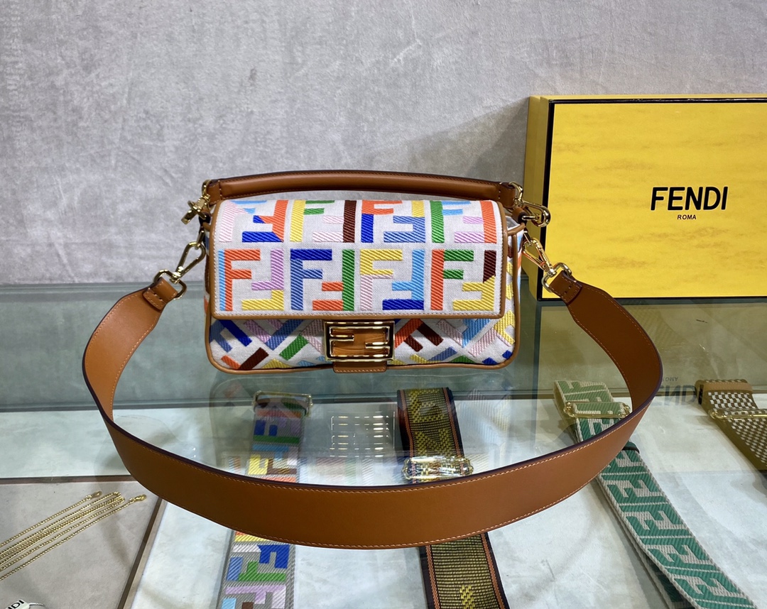 [TOP] FENDI Baguette HandBag