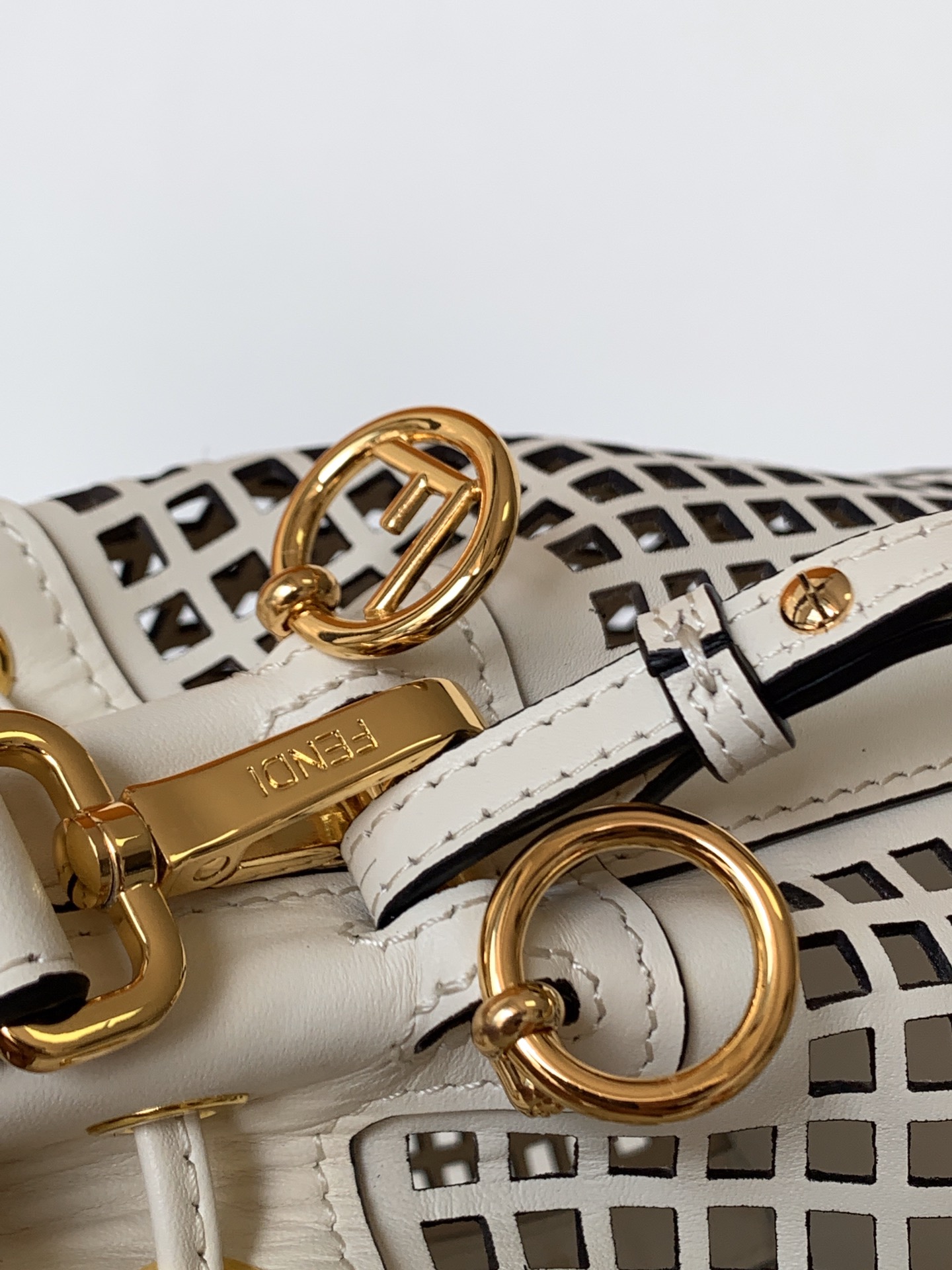 [TOP] FENDI Mon Tresor HandBag - 2 Color