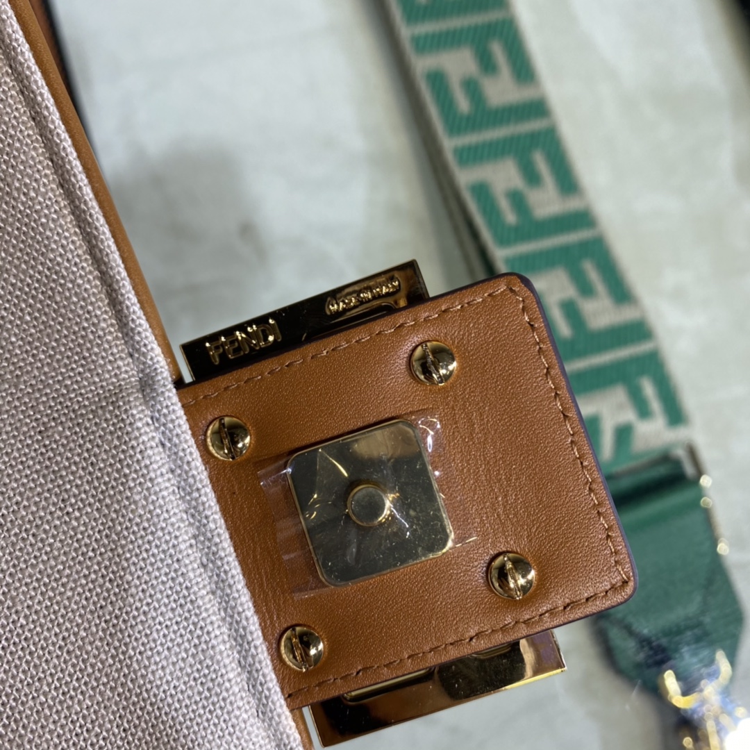 [TOP] FENDI Baguette HandBag