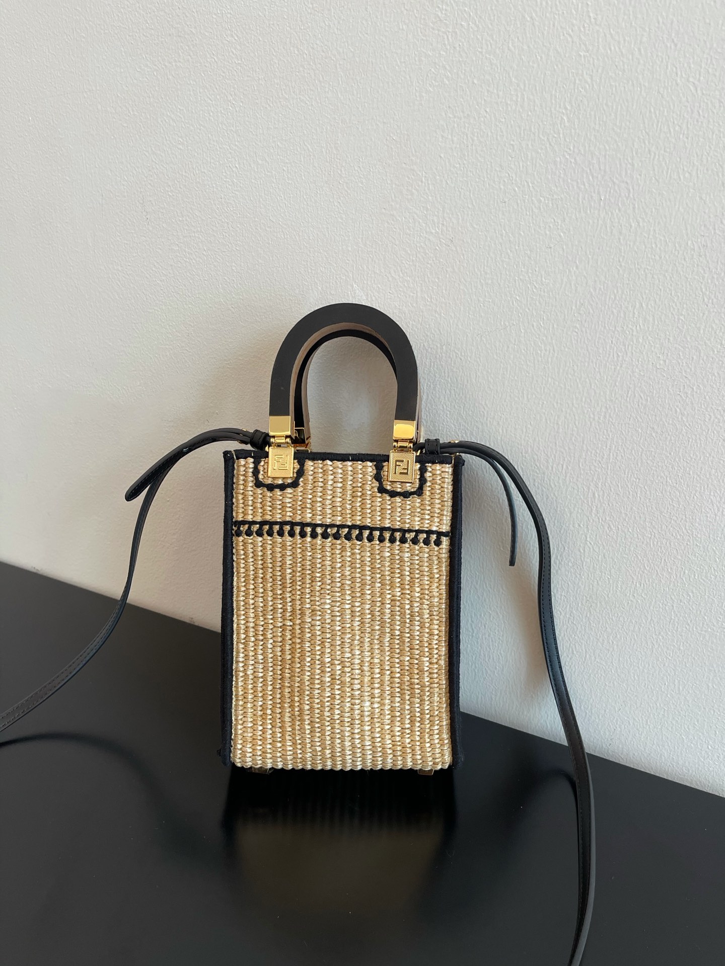 [TOP] FENDI Sunshine Bag