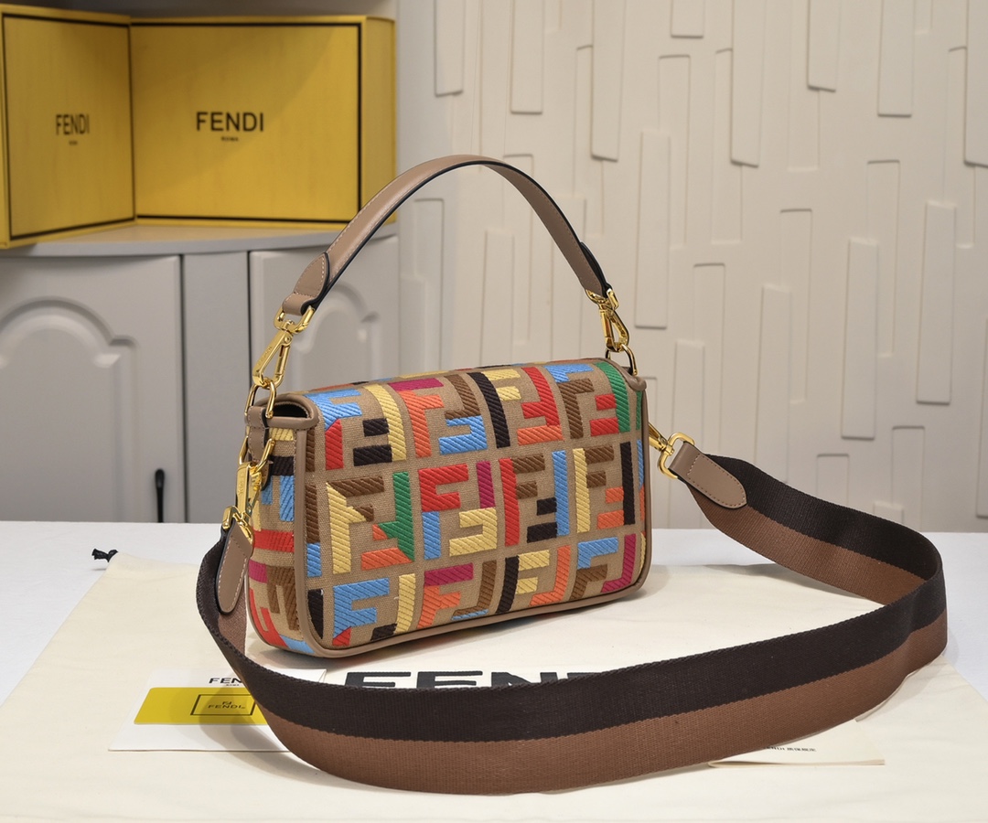 [TOP] FENDI Baguette HandBag