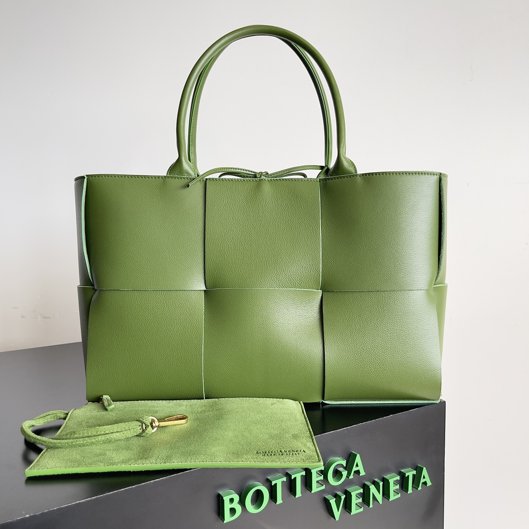 [TOP] Bottega Veneta BV Tote - Green