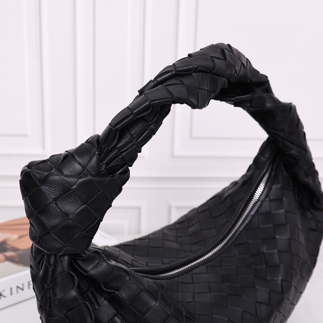 [TOP] Bottega Veneta BV Jodie Bag - Black