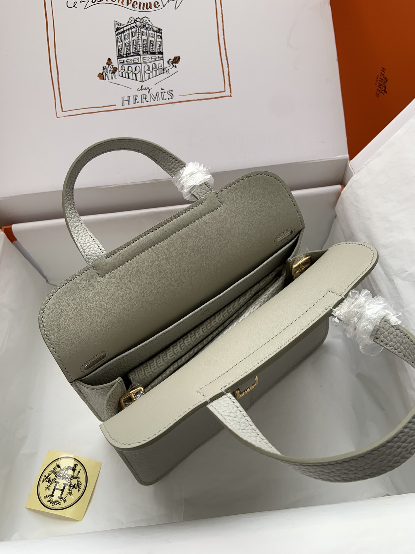 [TOP] HERMES  Clemence Leather Halzan Bag 25cm - Gray