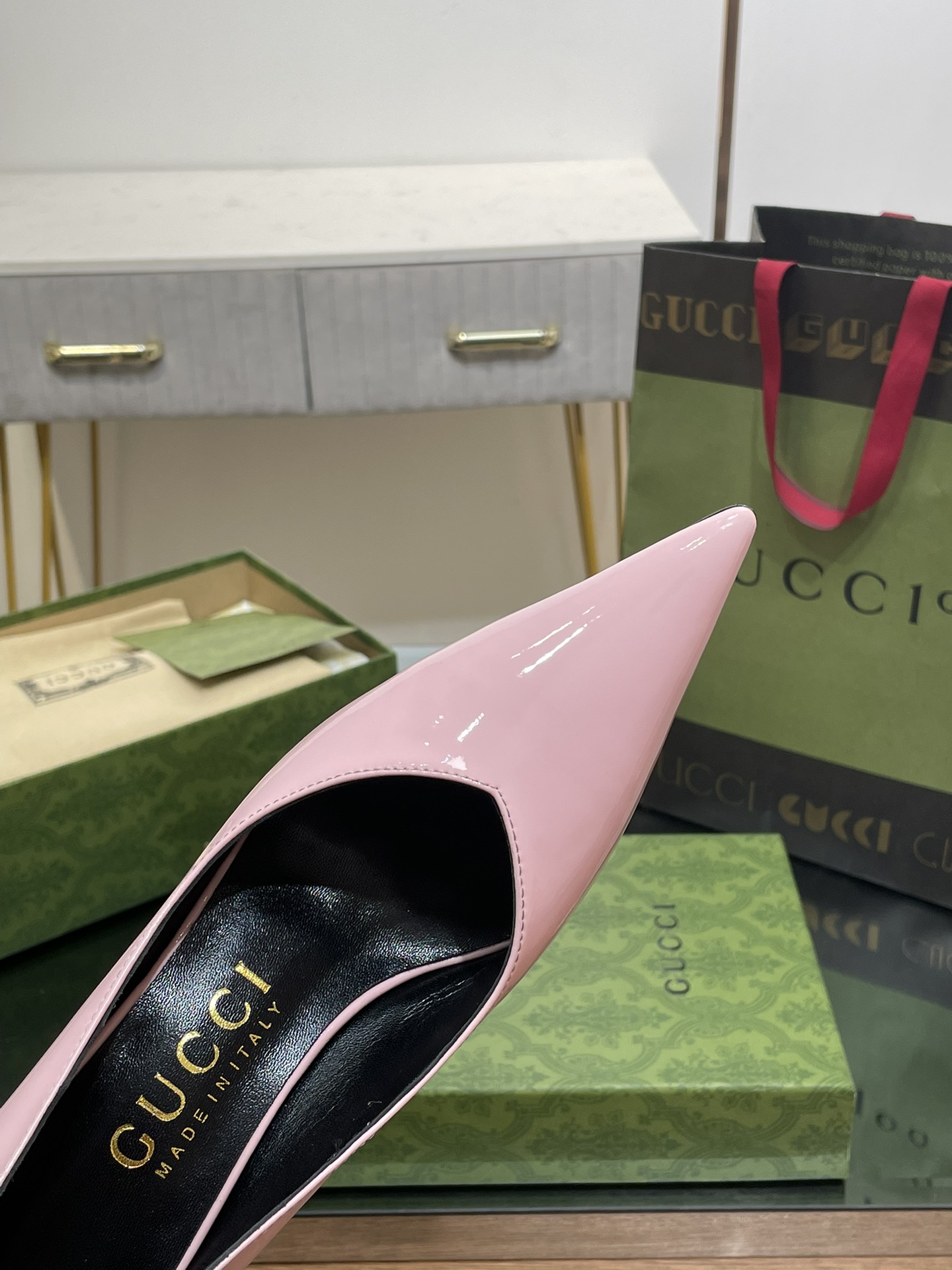 [TOP] GUCCI Pointy Pump - Pink