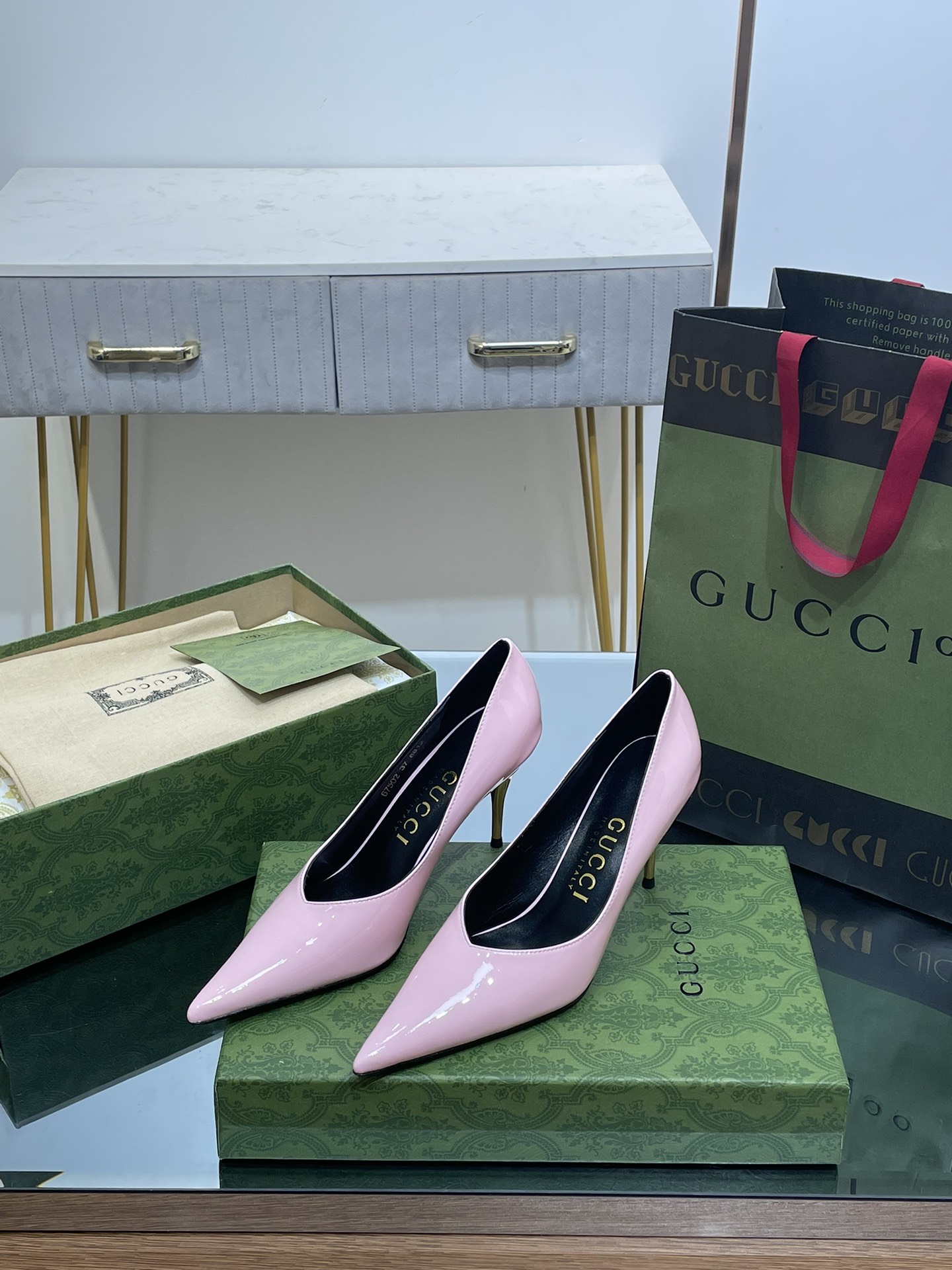 [TOP] GUCCI Pointy Pump - Pink