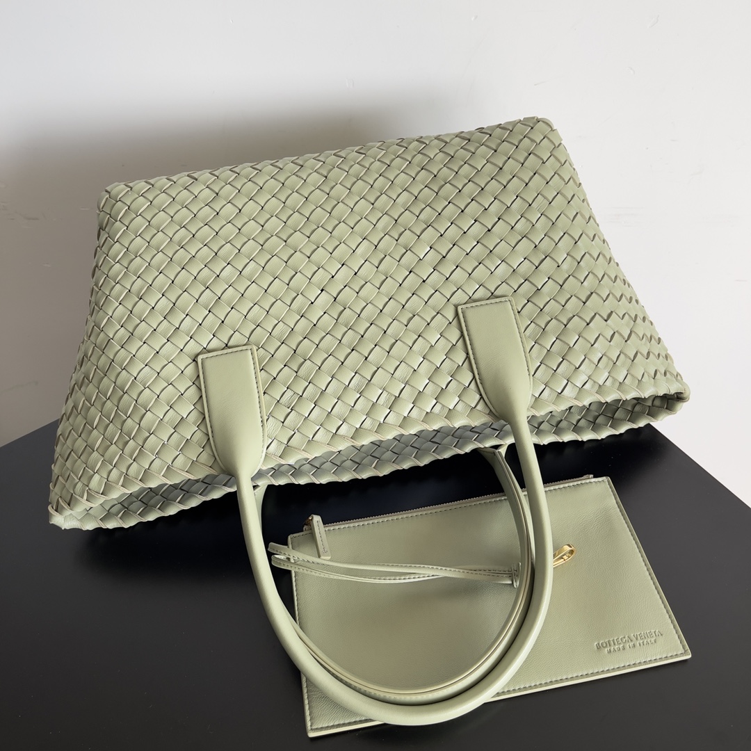 [TOP] Bottega Veneta BV Medium Cabat Bags - Mint Green