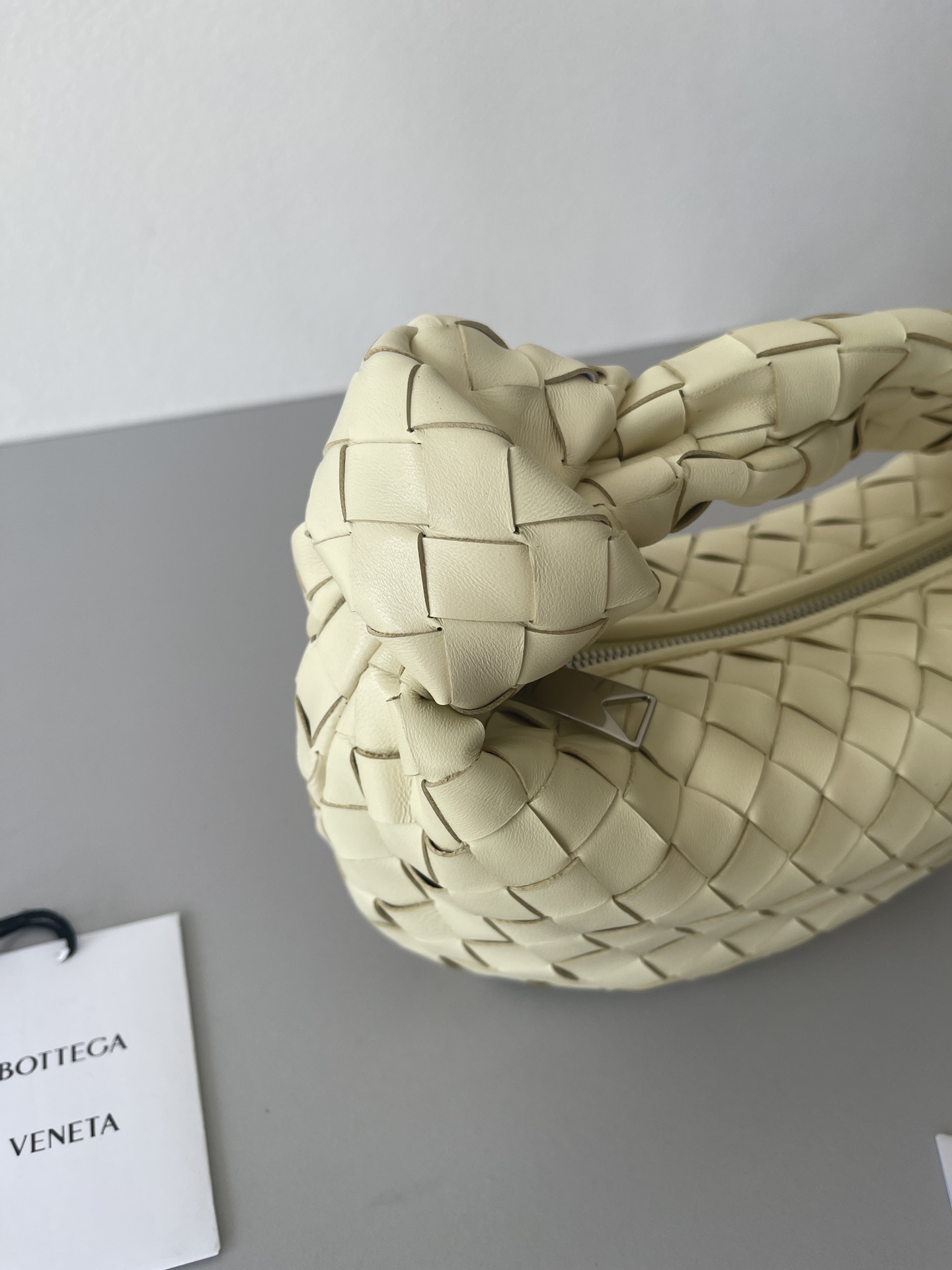 [TOP] Bottega Veneta BV Jodie Mini Bag - Cream