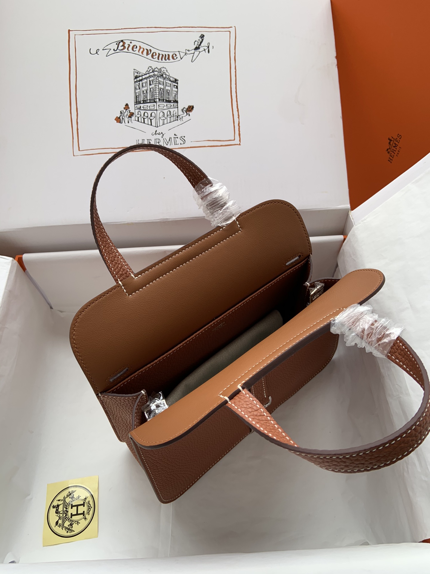 [TOP] HERMES  Clemence Leather Halzan Bag 25cm - Brown