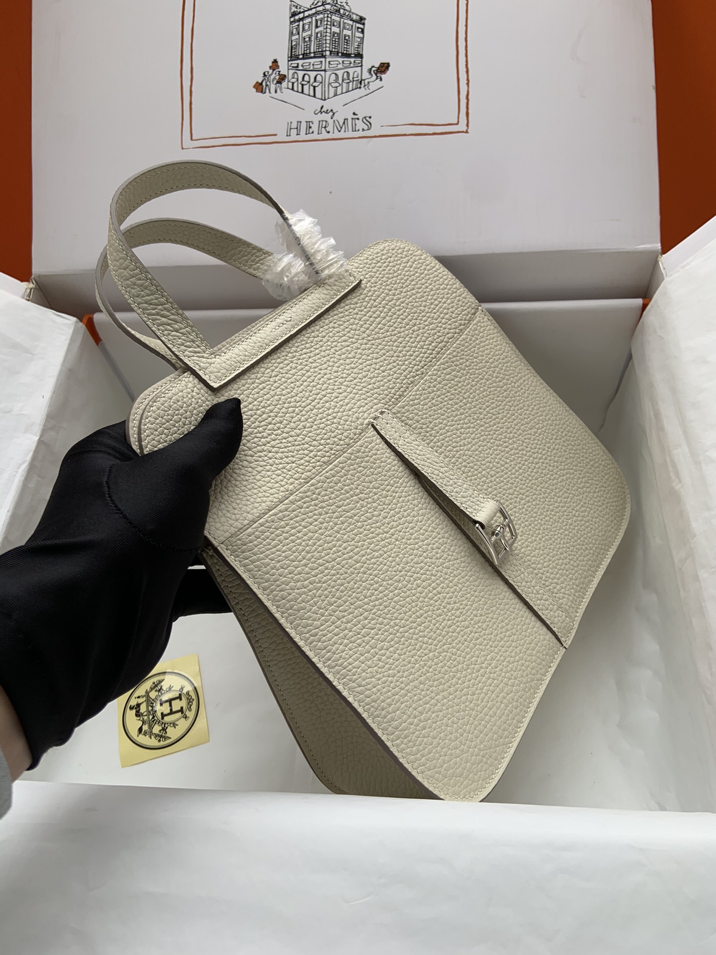 [TOP] HERMES  Clemence Leather Halzan Bag 25cm - White