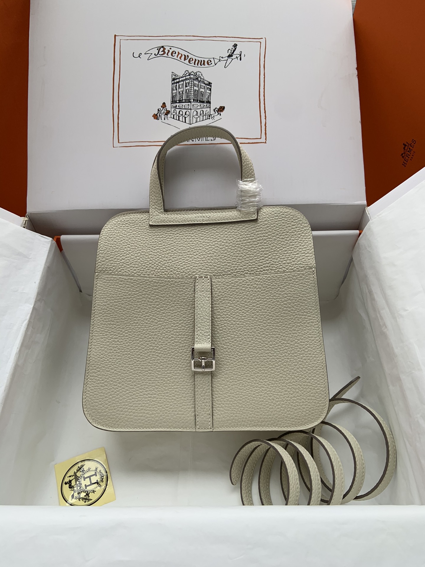 [TOP] HERMES  Clemence Leather Halzan Bag 25cm - White