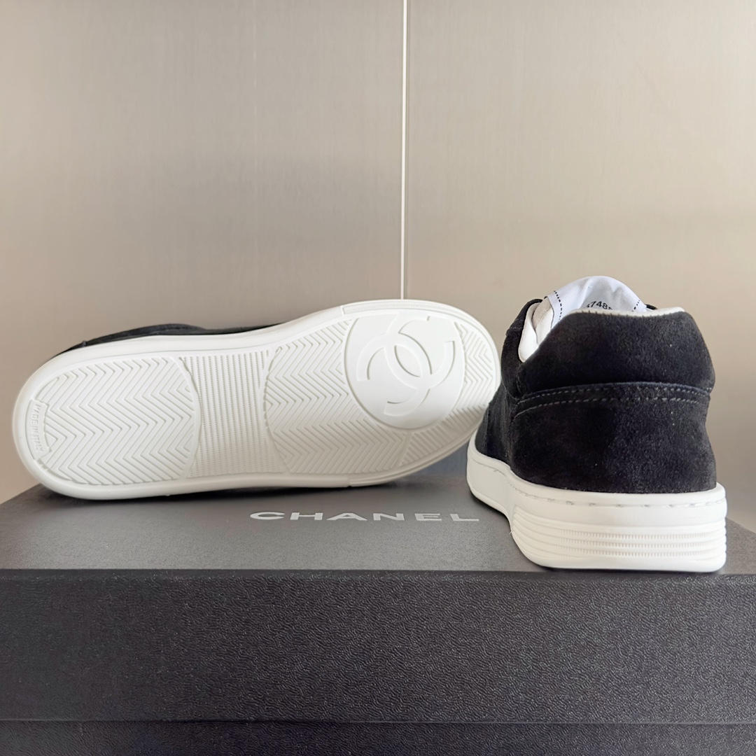 [TOP] CHANEL 23A Sneaker - Panda Color - Black