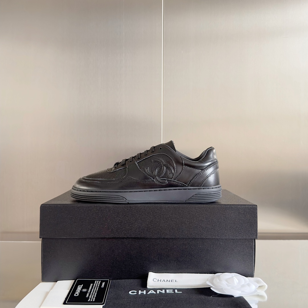 [TOP] CHANEL 23A Sneaker - Black