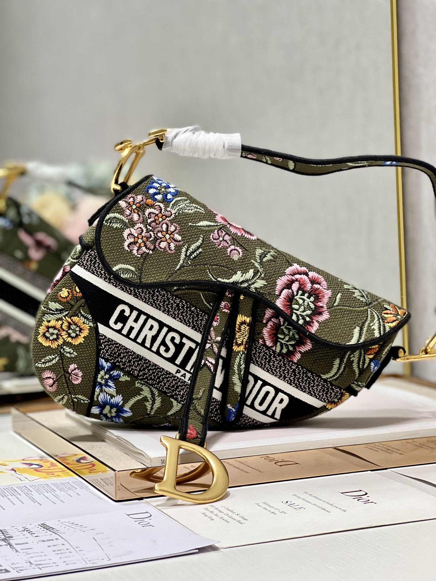 [TOP] Christian Dior Saddle Bag 25 cm - Flowers Green