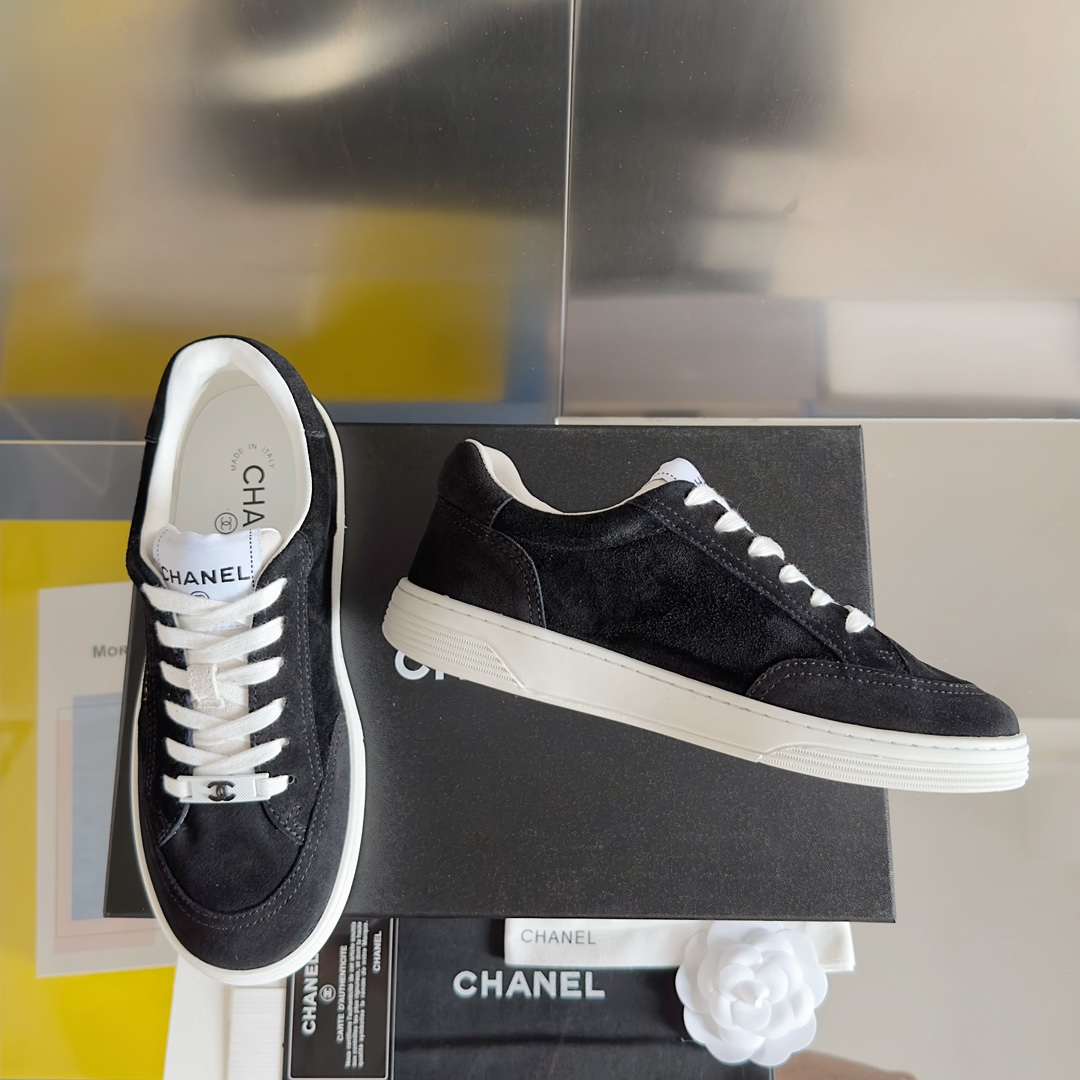 [TOP] CHANEL 23A Sneaker - Panda Color - Black