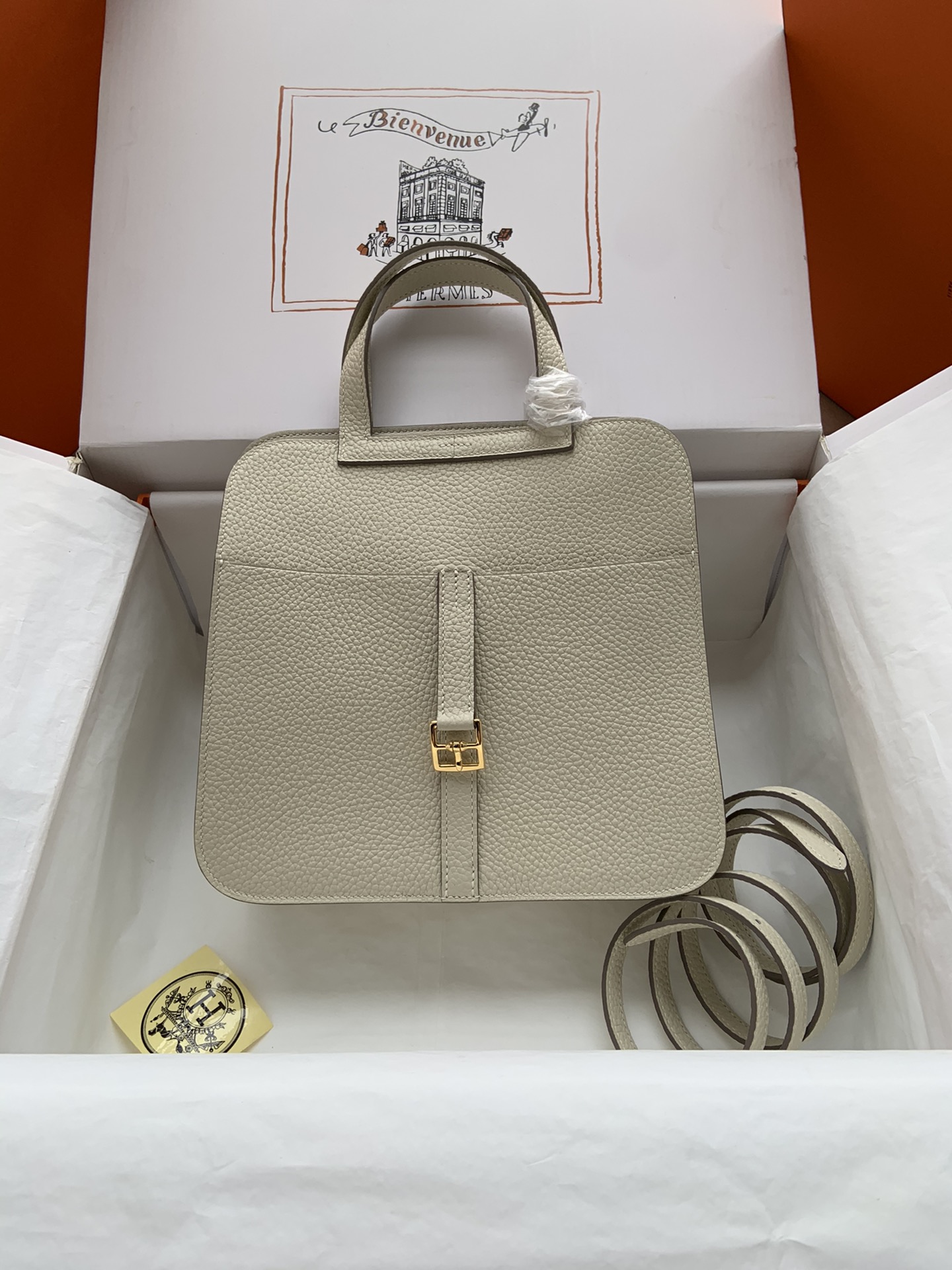 [TOP] HERMES  Clemence Leather Halzan Bag 25cm - White