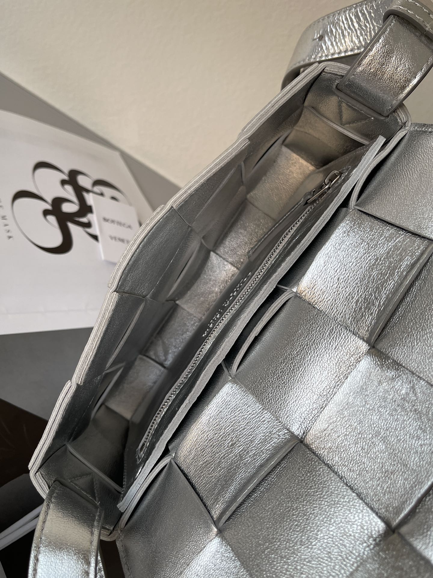 [TOP] Bottega Veneta BV Cassette Bags- Silver