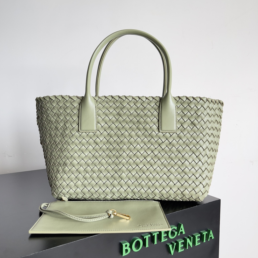 [TOP] Bottega Veneta BV Medium Cabat Bags - Mint Green