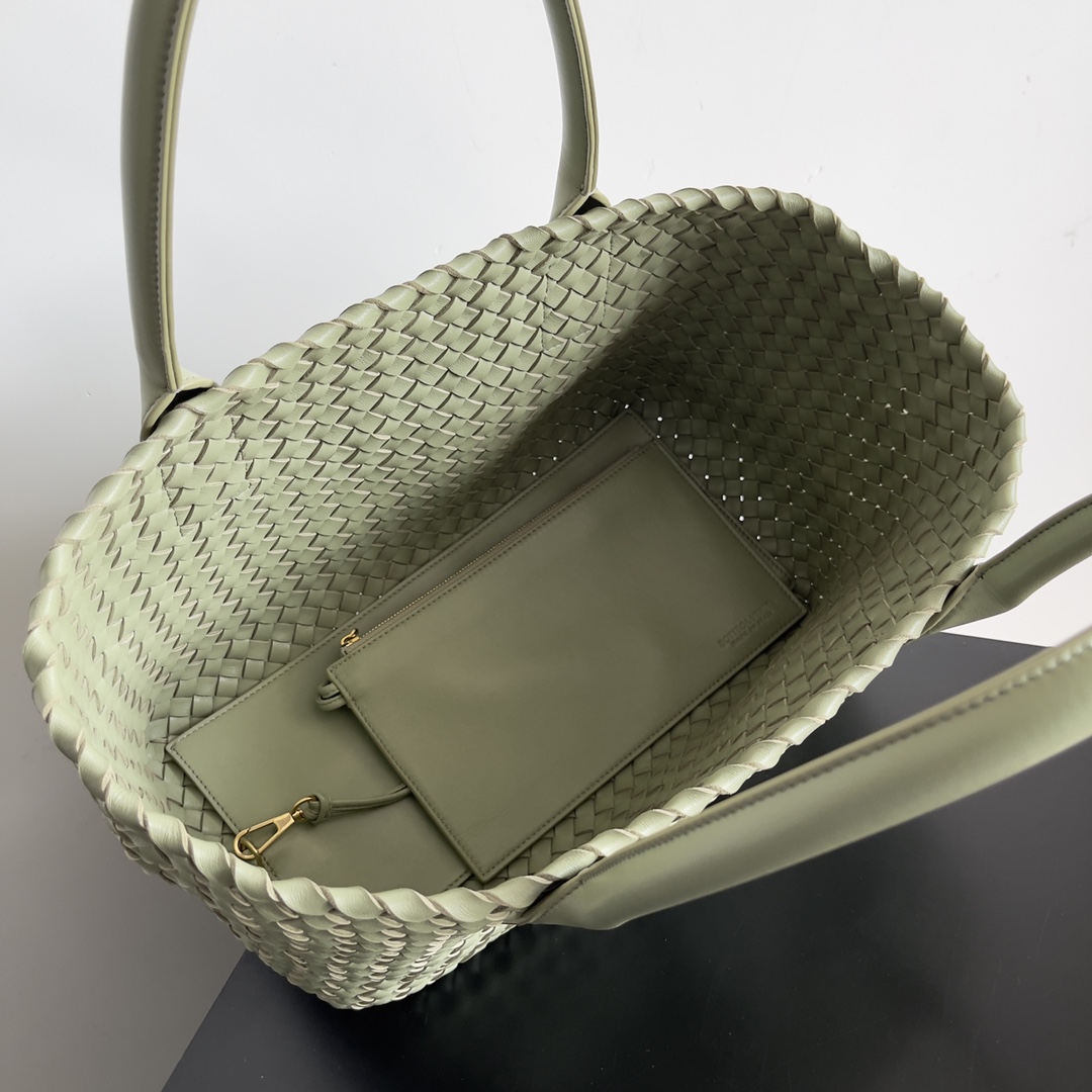 [TOP] Bottega Veneta BV Medium Cabat Bags - Mint Green