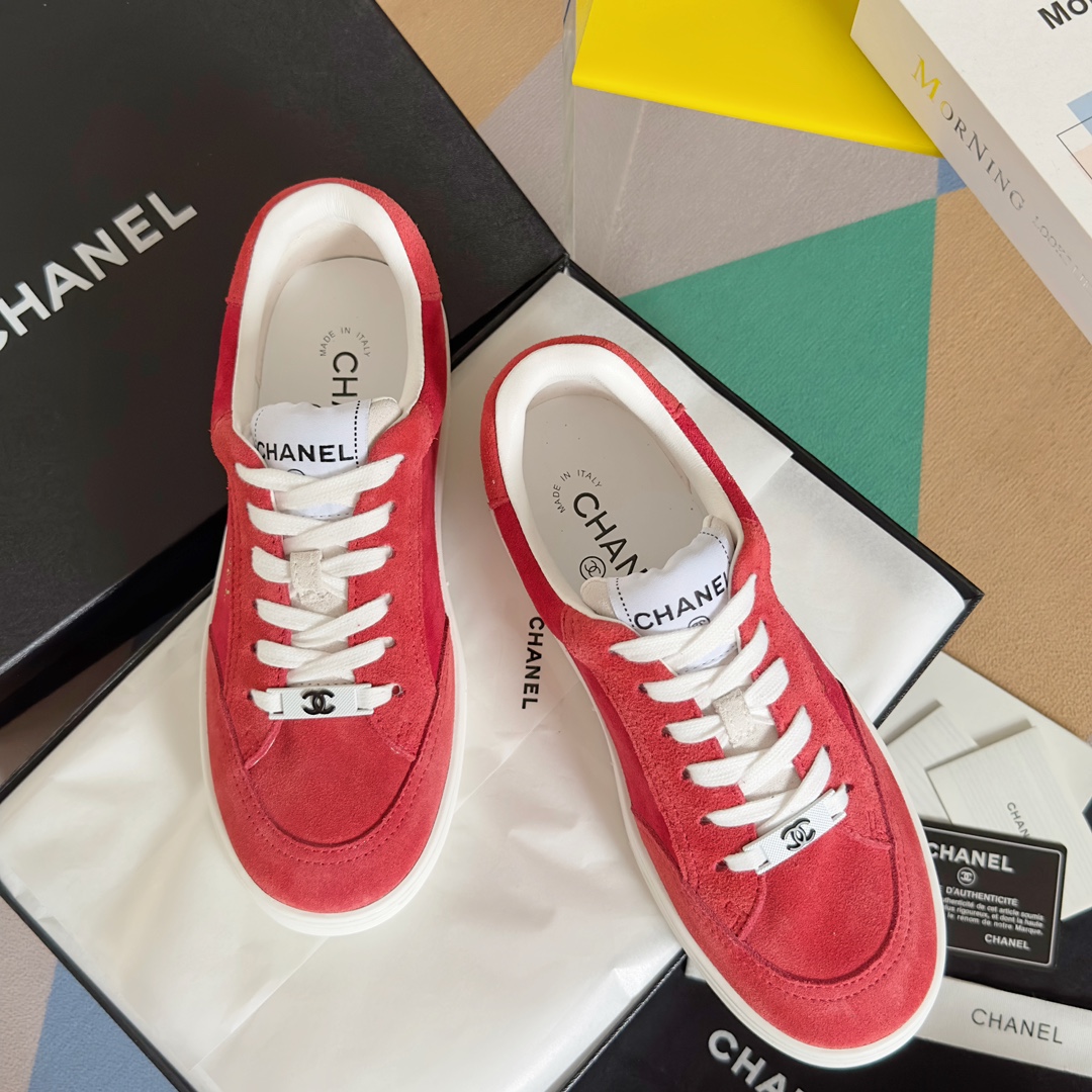 [TOP] CHANEL 23A Sneaker - Panda Color - Red