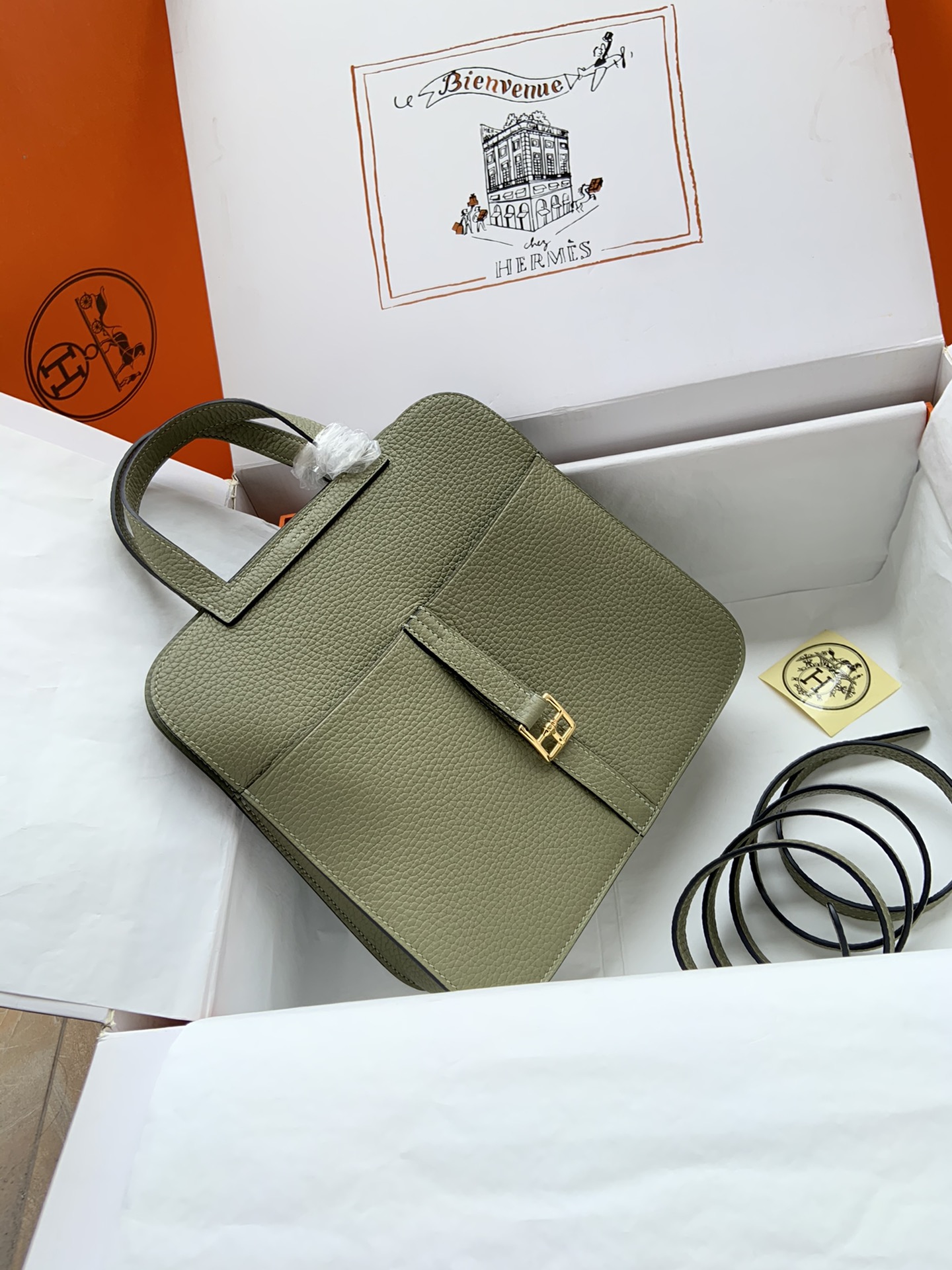 [TOP] HERMES  Clemence Leather Halzan Bag 25cm - Green